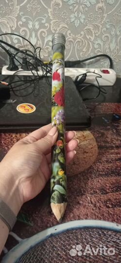 Большой сувенирный карандаш