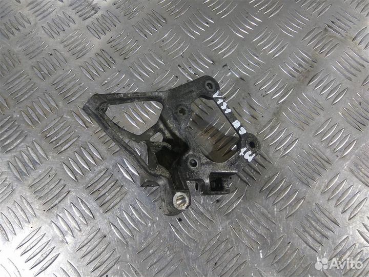 Кронштейн дроссельной заслонки пежо Partner Tepe