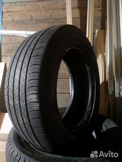Michelin Latitude Tour HP 235/60 R18 103V