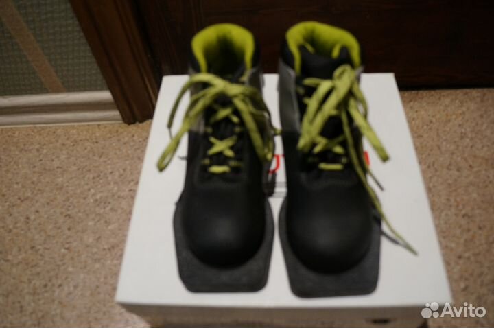Лыжные ботинки детские