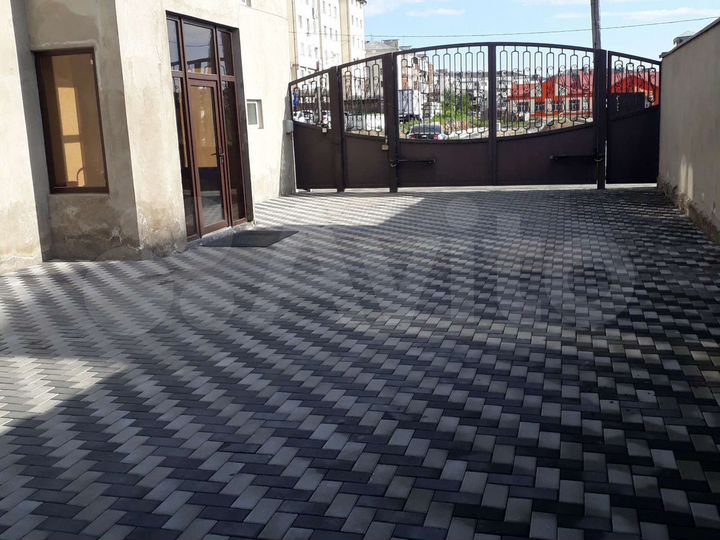 Дом 400 м² на участке 6 сот.