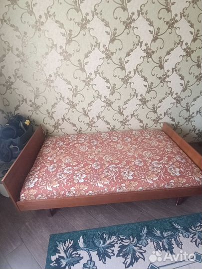 Кровать полуторка с матрасом