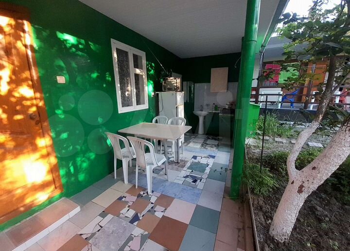 Комната 12 м² в 6-к., 1/1 эт.