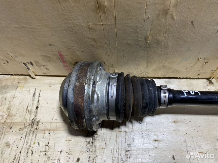 Приводной вал левый Passat B8 1,4 бензин МКПП P64