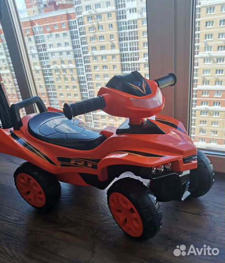 Детская машинка каталка