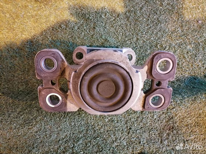 Опора двигателя (подушка двс) левая 6G92-7M121 Vol