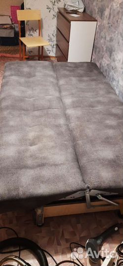 Диван книжка