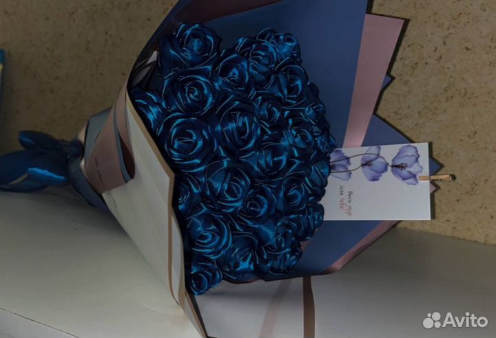 Букет из атласных роз