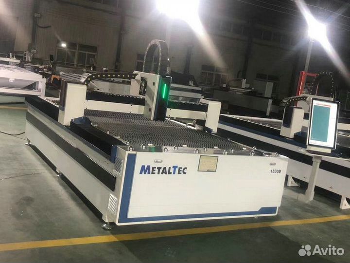 Оптоволоконный лазерный станок MetalTec 1530B