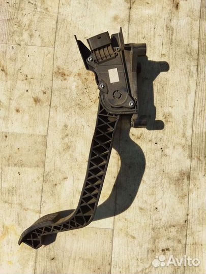 Педаль газа Fiat Doblo