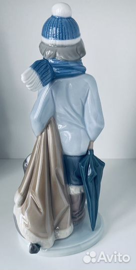 LLadro фарфоровая статуэтка Мальчик с собакой