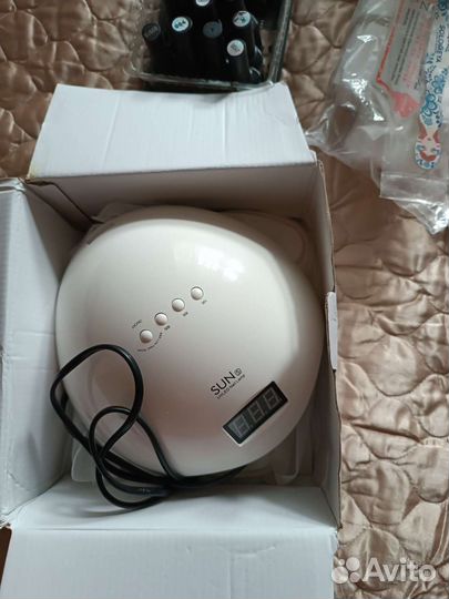 Лампа и лаки для маникюра(Шилак, гель лак)