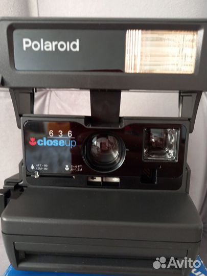 Polaroid 636 CloseUp Instant Film Camera