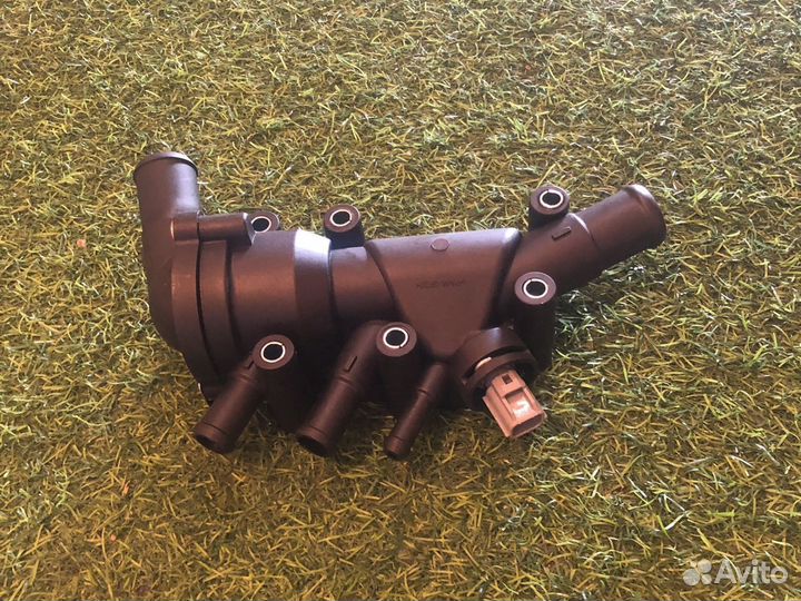 Корпус термостата с термостатом Форд Фокус 1 новый