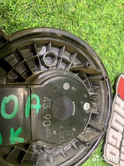 Мотор печки Toyota Tank M910A