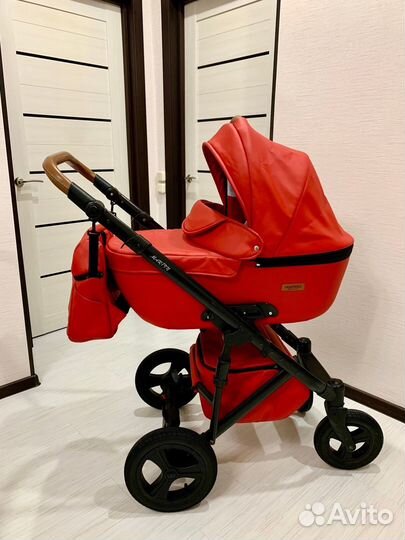 Коляска Nastella Martin 2в1 красная экокожа