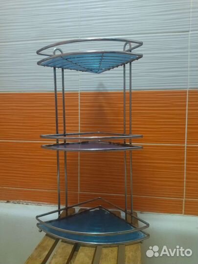 Угловая полка для ванной комнаты