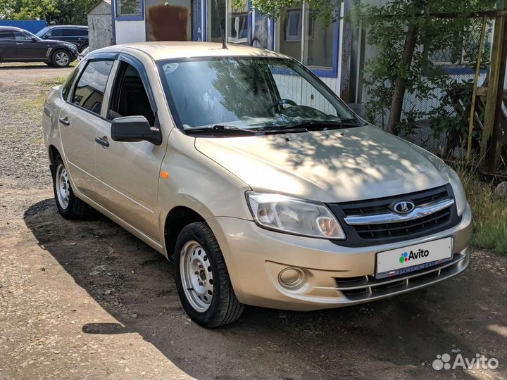 LADA Granta 1.6 МТ, 2013, 200 000 км