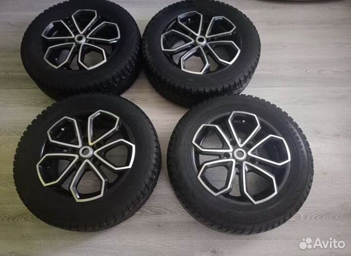 R15 Nokian Tyres Hakkapeliitta 5 195/65, PCD 5x100 DIA 10