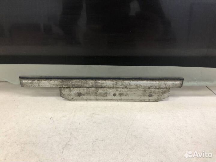 Стекло двери задней правой Toyota Corolla E120 200