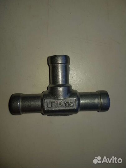 Тройник к предпусковому подогревателю LF Bros