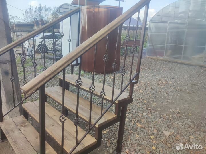 Приставное крыльцо