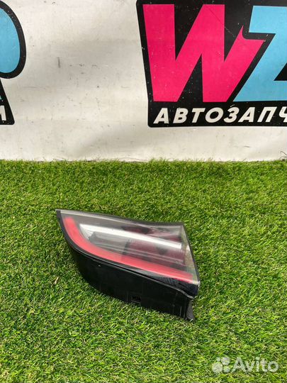 Фонарь крышки багажника левый Tesla Model Y 2021