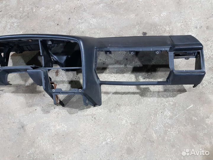 Торпедо Volkswagen Passat B3