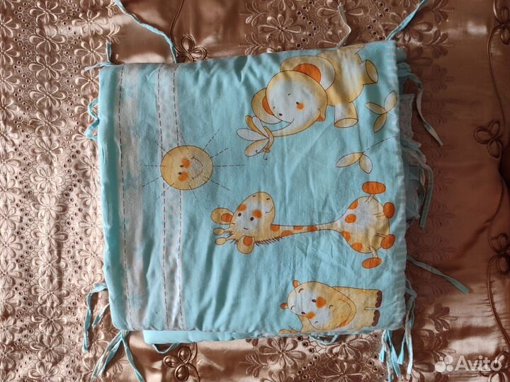 Детский бортик на кроватку