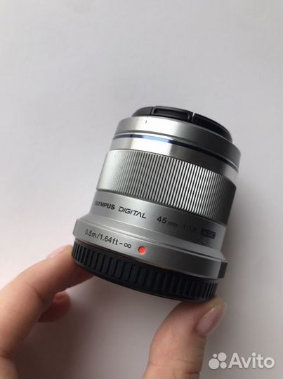 Объектив Olympus M.Zuiko Digital ED 45mm F1.8