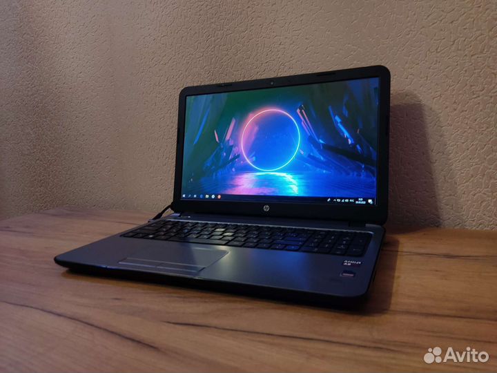 Ноутбук HP / 15.6