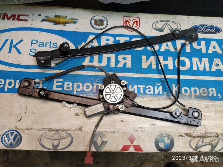 Стеклоподъемник левый Dodge Caravan RS 01-07