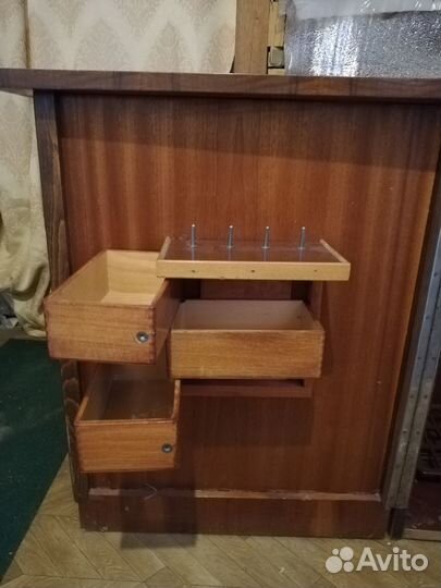 Швейная машинка кабинетная Лада Чехословакия