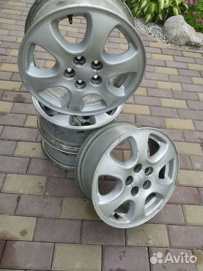 Автомобильные диски r15