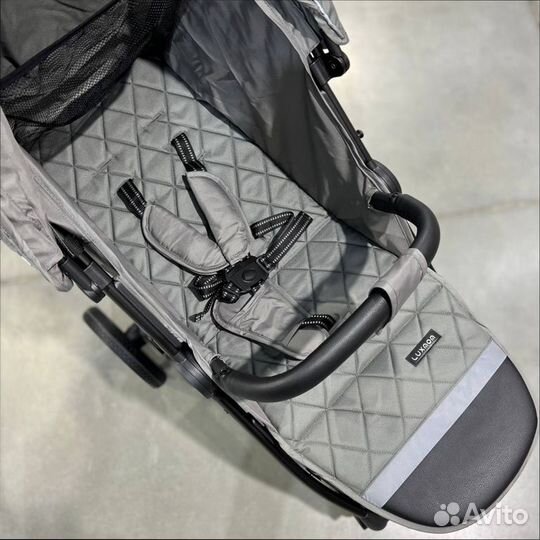 Коляска Luxmom