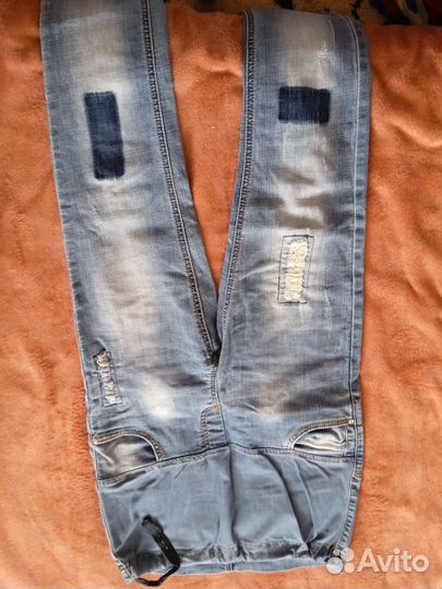 Джинсы