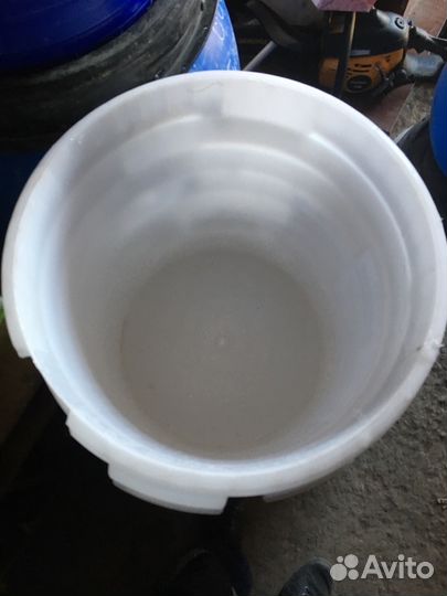 Продам ведра пластиковые пищевые 30 литров с крышк