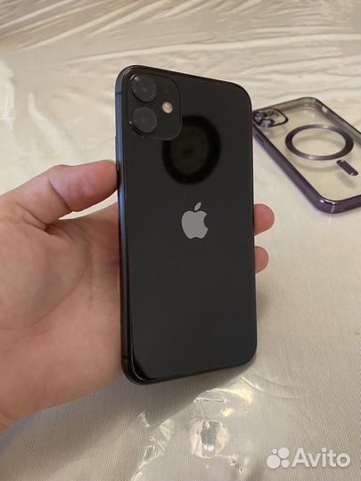Смартфон Apple iPhone 11 128 гб