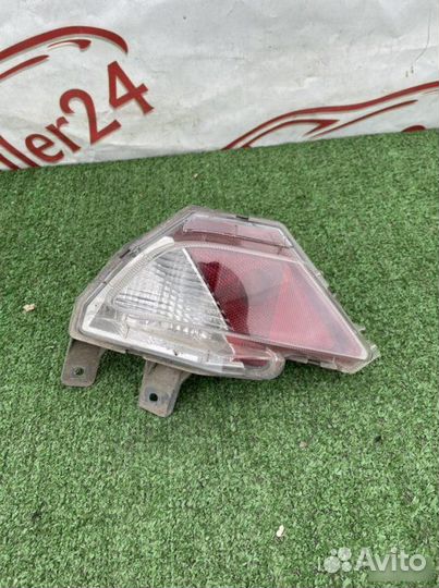 Противотуманная фара задняя левая Toyota Rav4