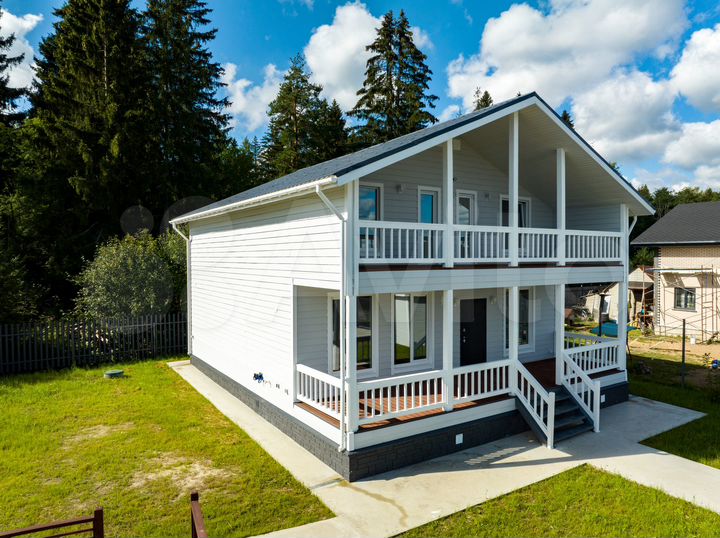 Дом 196 м² на участке 7,5 сот.