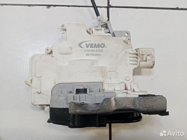 Замок двери задней правой Porsche Cayenne 958