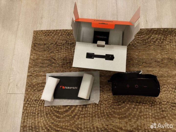 Беспроводная колонка Nakamichi Punch