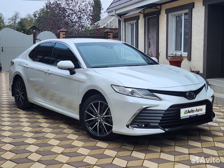 Toyota Camry 2.5 AT, 2021, 8 000 км