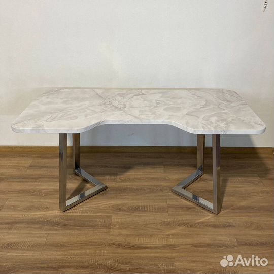 Письменный стол 'Lightning Experience'