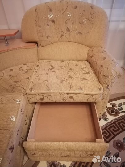 Диван угловой