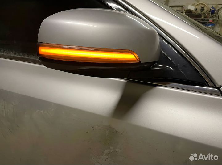 Динамические поворотники на Nissan Teana 2 (J32)