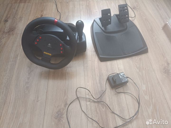 Руль logitech momo racing