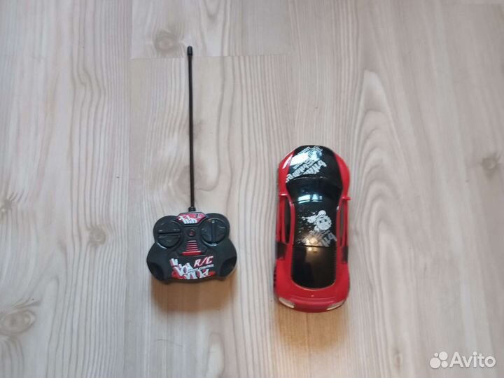 Машинка на радиоуправлении