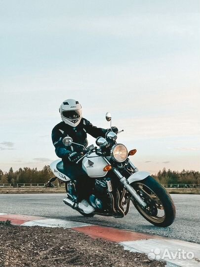 Honda cb400sf