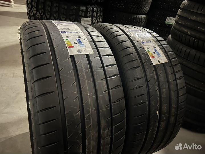 Michelin Pilot Sport 4 S 275/35 R20 и 285/35 R20